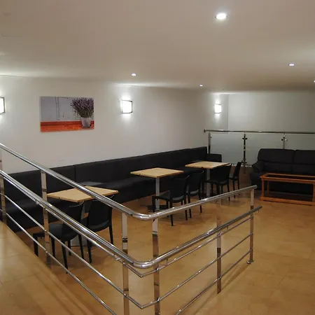 Riveiro Hotel 2*